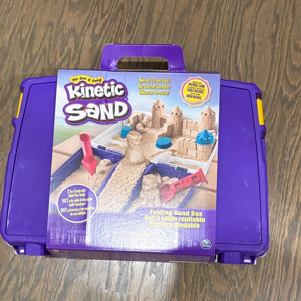 Brand New Kinetic Sand Folding Sand Box Kit